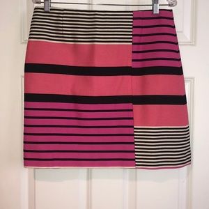 Smart striped skirt!